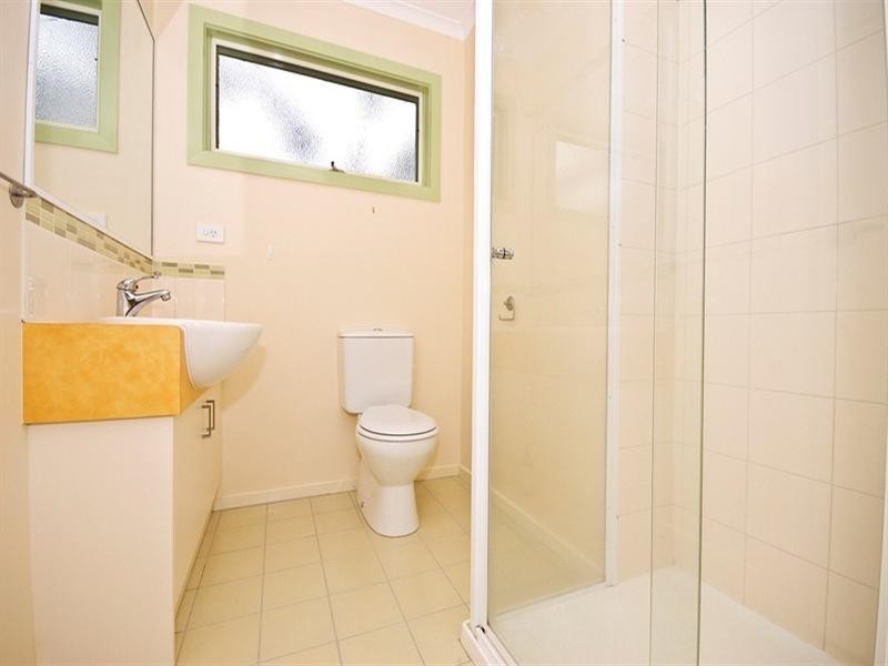 11B WARRIEN Road, Croydon North VIC 3136