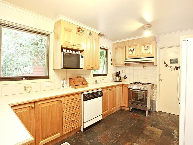 84 CAMBRIDGE Road, Kilsyth VIC 3137