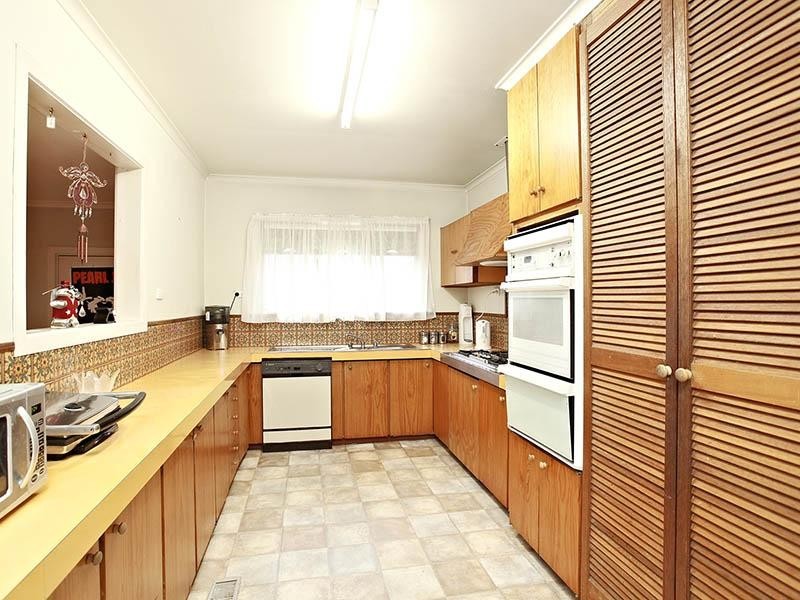 8 CHEESEMAN Street, Croydon VIC 3136