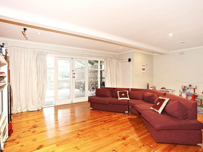 8 CHEESEMAN Street, Croydon VIC 3136