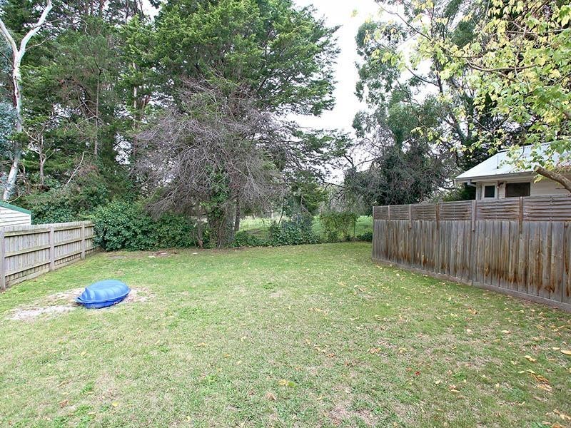 8 CHEESEMAN Street, Croydon VIC 3136