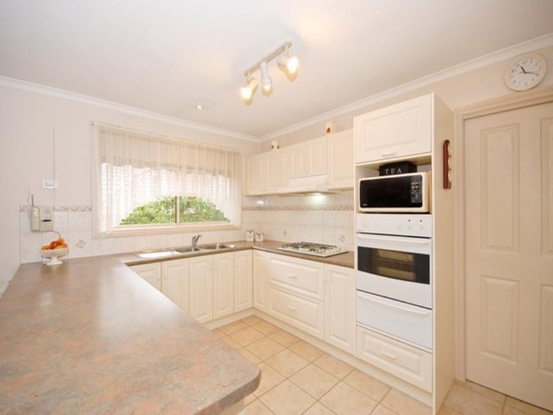 4 ALDERLEY Court, Chirnside Park VIC 3116