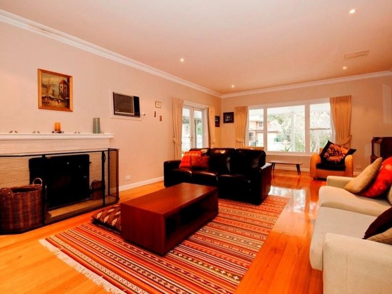 15 JAMES Road, Croydon VIC 3136