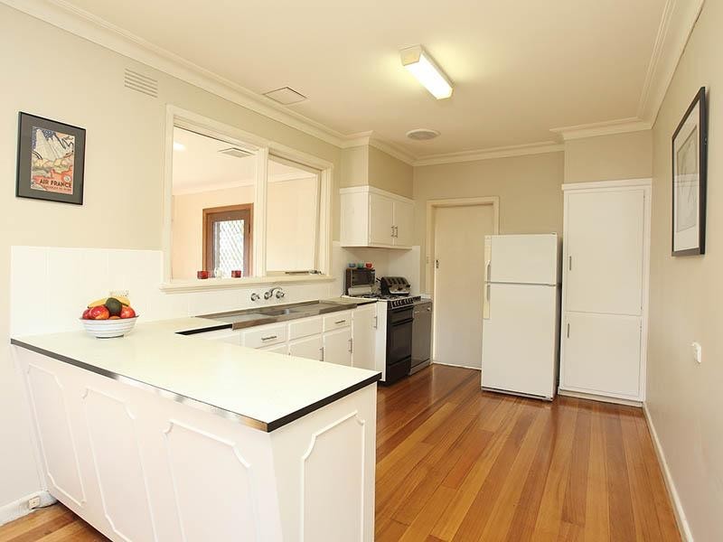 1 KANEIRA Avenue, Croydon VIC 3136