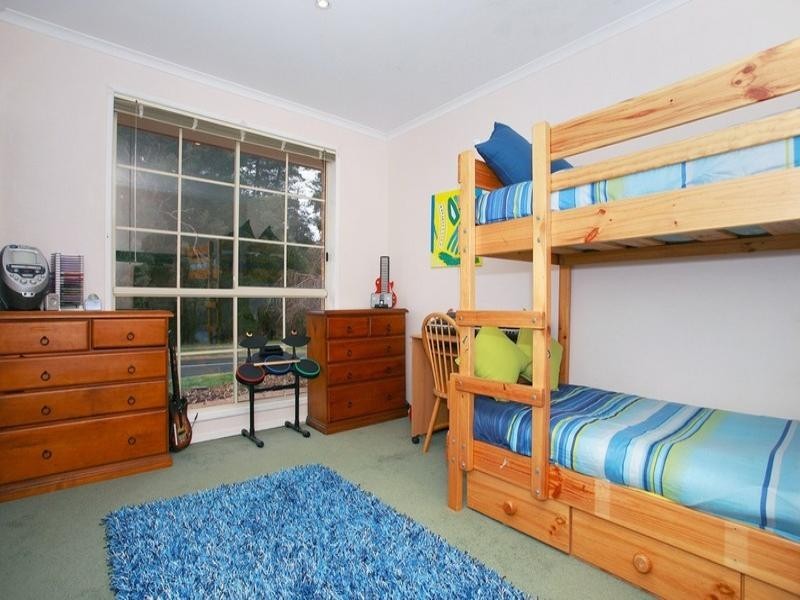 43 SETTLERS HILL Crescent, Croydon Hills VIC 3136