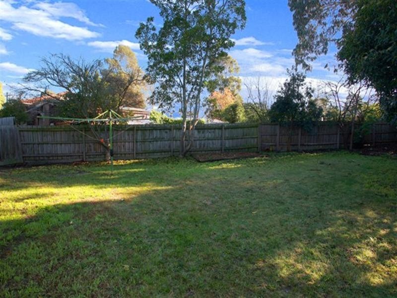 1 KENWOOD Crescent, Ringwood VIC 3134