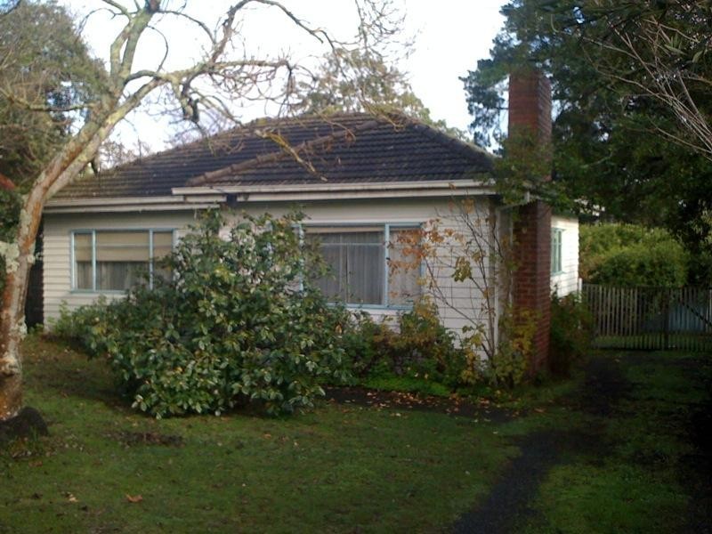 7 ROWAN Street, Croydon VIC 3136