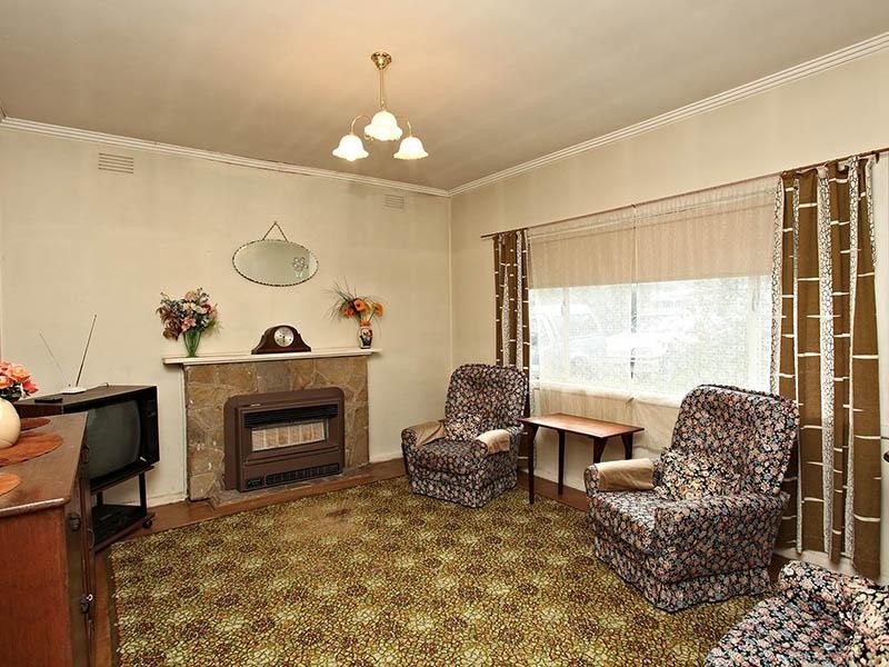 7 ROWAN Street, Croydon VIC 3136