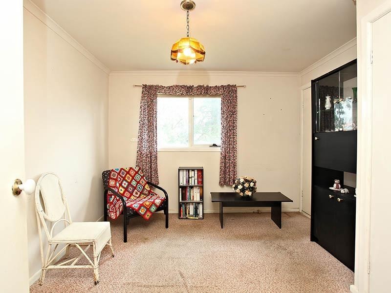 7 ROWAN Street, Croydon VIC 3136