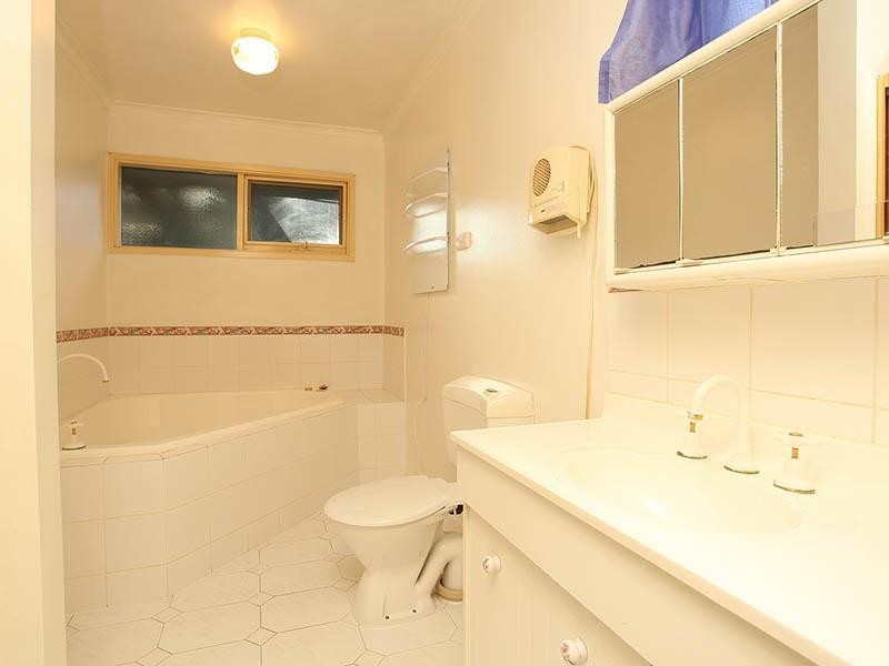 77 DAVID Road, Lilydale VIC 3140