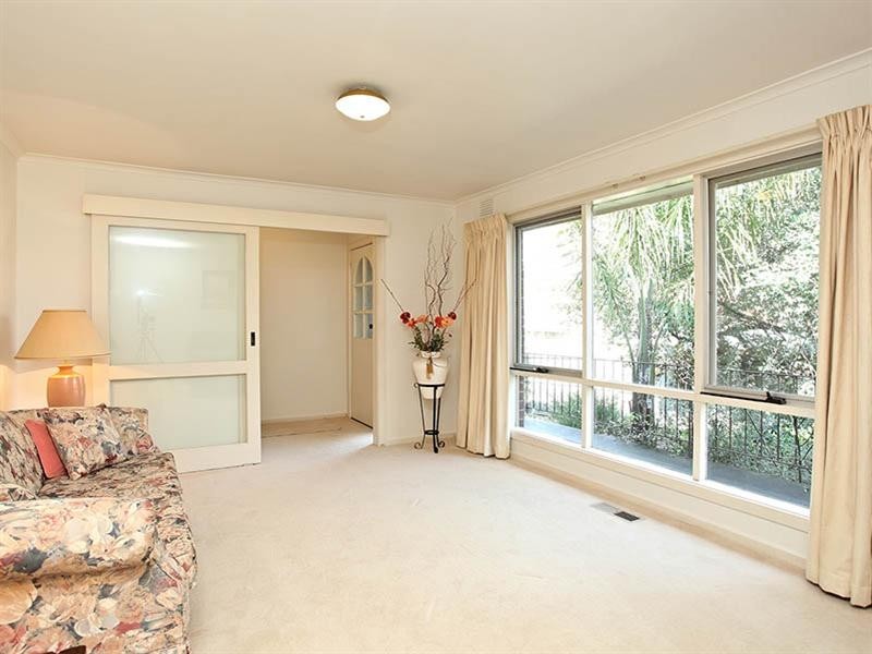 2/6 BENNISON Street, Croydon VIC 3136