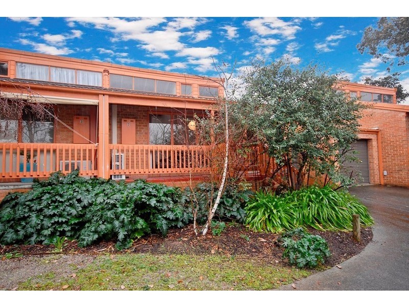 Unit 2 – 81 HEWISH Road, Croydon VIC 3136