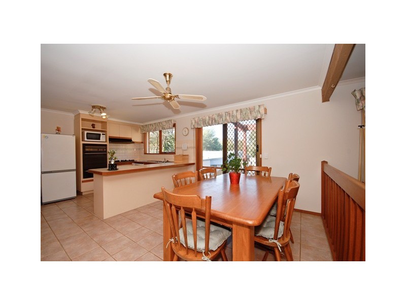 8 JARROD Place, Croydon North VIC 3136