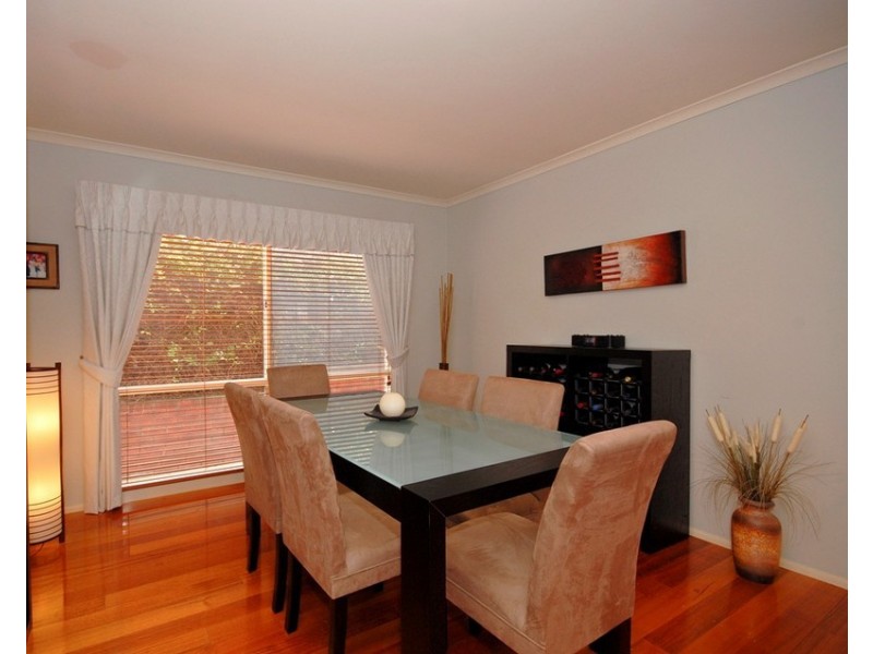 7 COMMERFORD Place, Chirnside Park VIC 3116