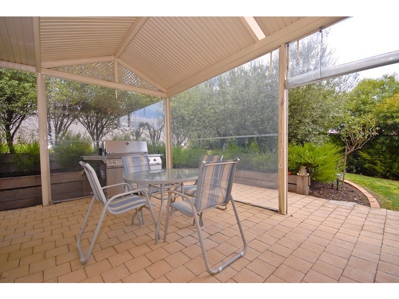 7 COMMERFORD Place, Chirnside Park VIC 3116
