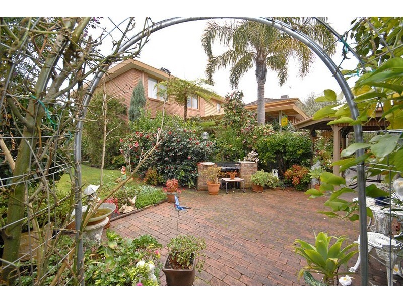 7 BEMM Court, Croydon Hills VIC 3136