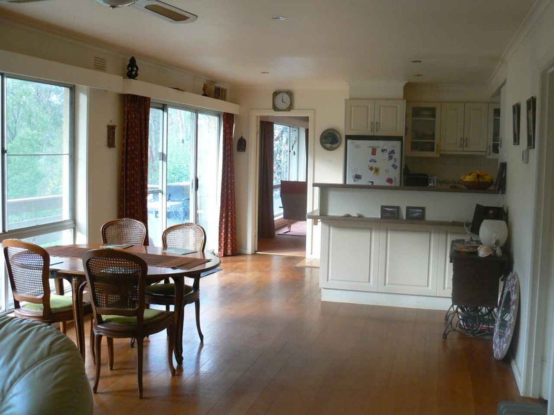 30 Kardinia Crescent, Warranwood VIC 3134