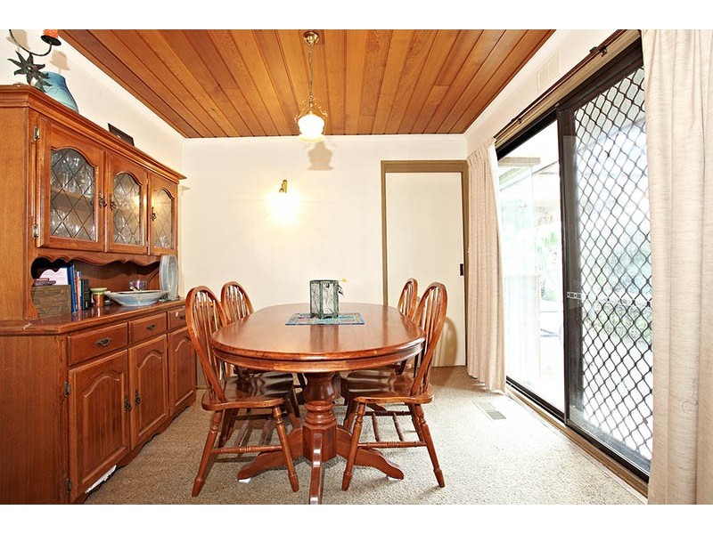 9 SANDGATE Avenue, Croydon VIC 3136