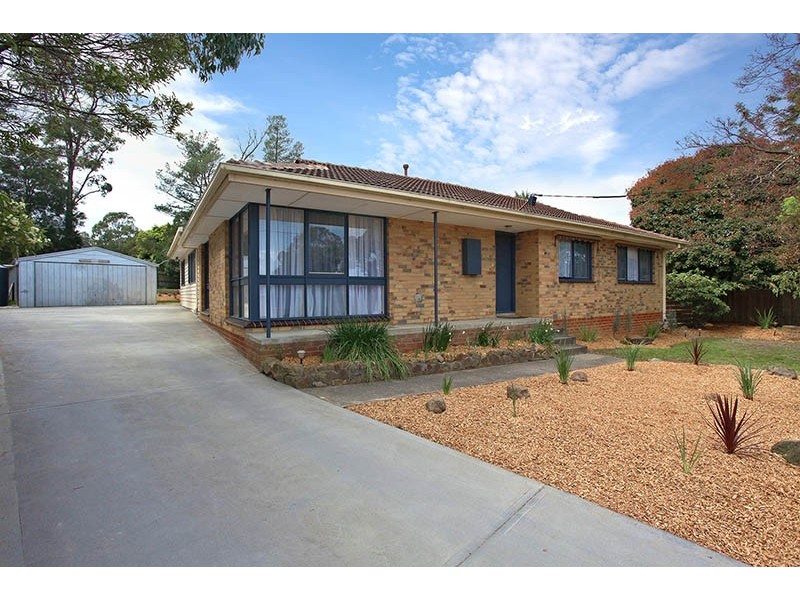 4 ARNOLD Street, Kilsyth VIC 3137