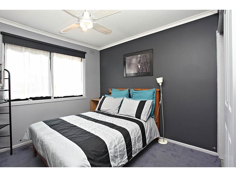 4 ARNOLD Street, Kilsyth VIC 3137