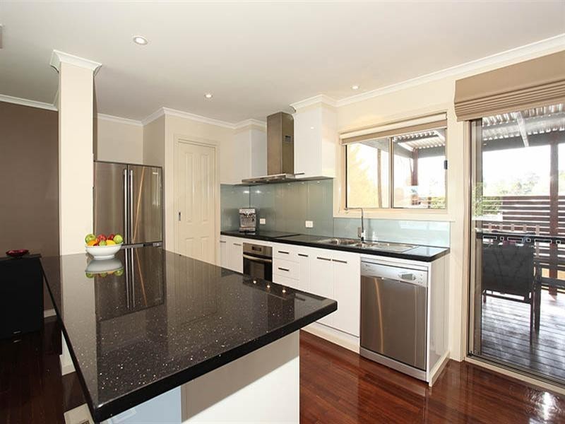 26 DUNOON Street, Mooroolbark VIC 3138