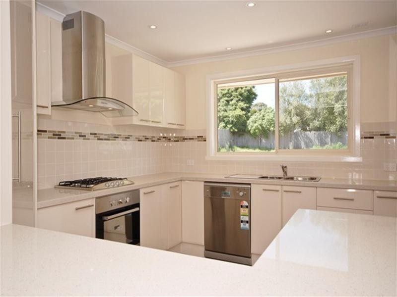 48 KIMBERLEY Drive, Chirnside Park VIC 3116