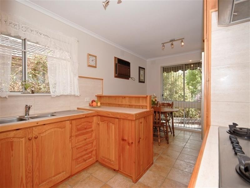 32 LEE ANN Crescent, Croydon VIC 3136