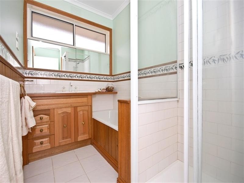 32 LEE ANN Crescent, Croydon VIC 3136