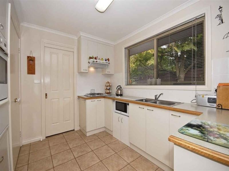 29 Beaufort Road, Croydon VIC 3136