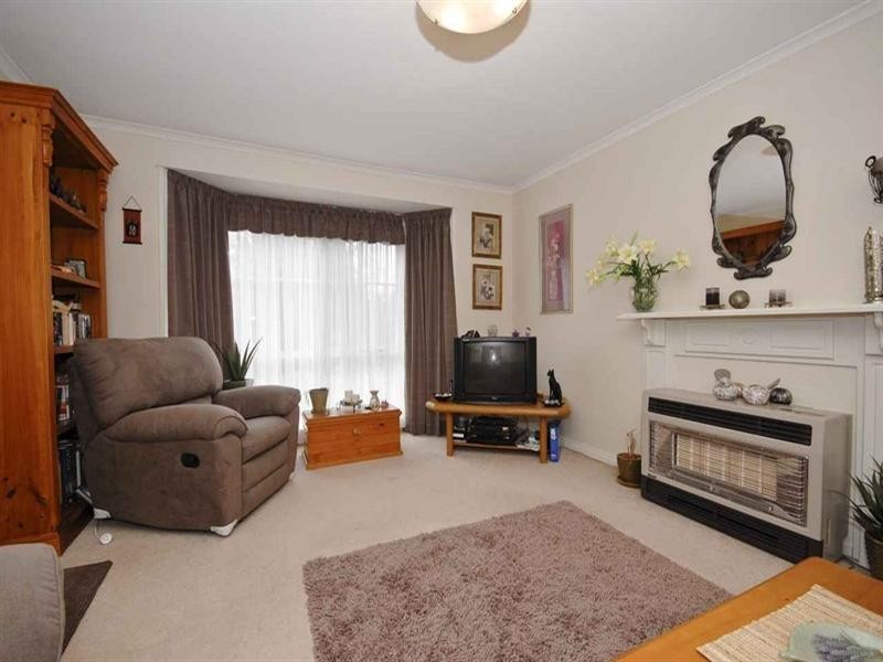 29 Beaufort Road, Croydon VIC 3136