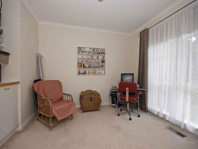 29 Beaufort Road, Croydon VIC 3136