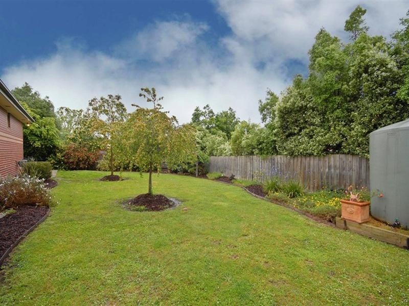 27 CLARKEDALE Rise, Kilsyth South VIC 3137