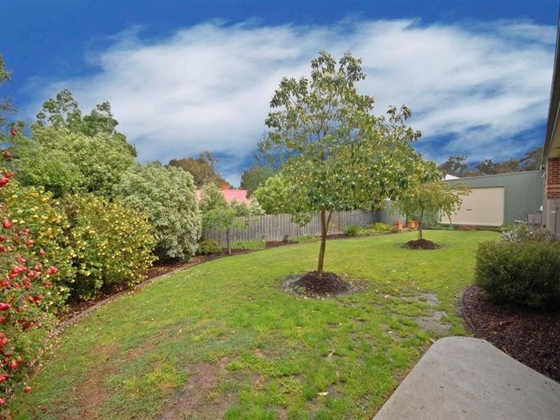 27 CLARKEDALE Rise, Kilsyth South VIC 3137