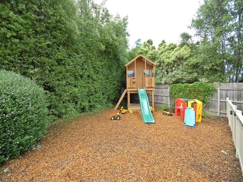 27 CLARKEDALE Rise, Kilsyth South VIC 3137