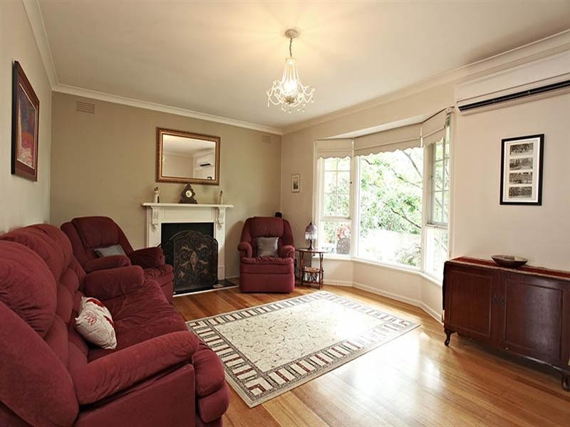 21 LYONS Road, Croydon North VIC 3136