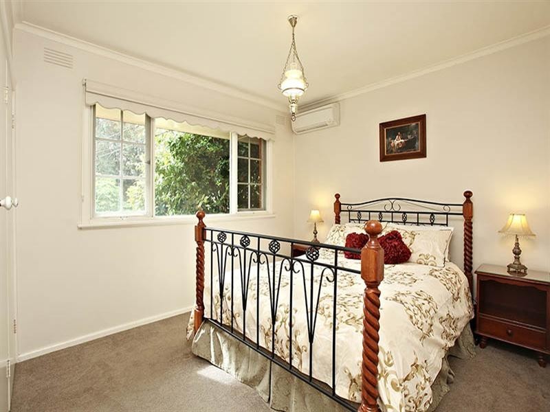 21 LYONS Road, Croydon North VIC 3136