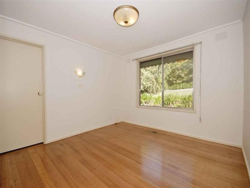 63 Montana Parade, Croydon VIC 3136