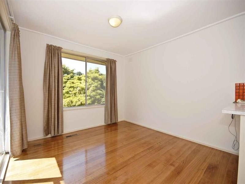 63 Montana Parade, Croydon VIC 3136