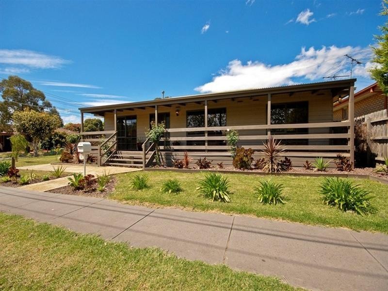 42 HARVEST Drive, Chirnside Park VIC 3116