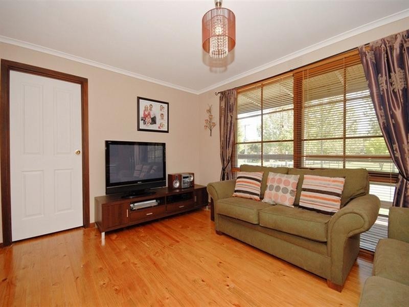 42 HARVEST Drive, Chirnside Park VIC 3116