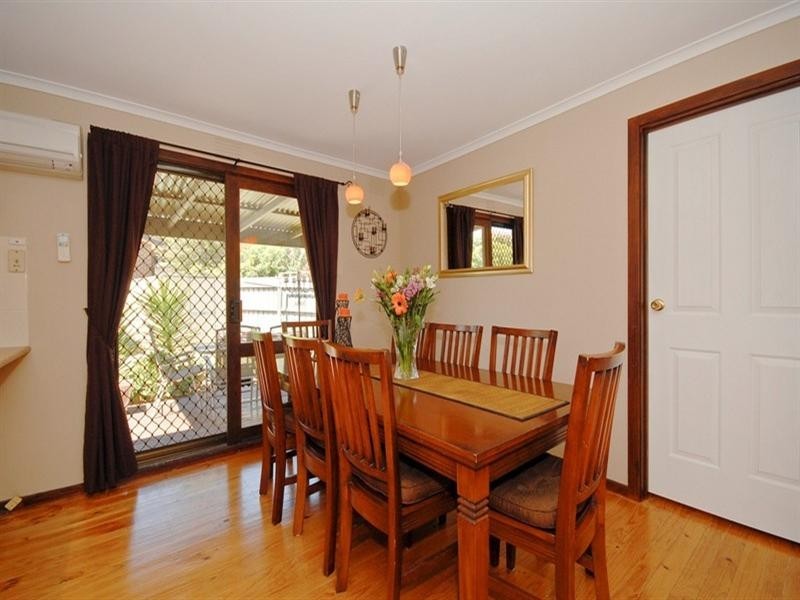 42 HARVEST Drive, Chirnside Park VIC 3116