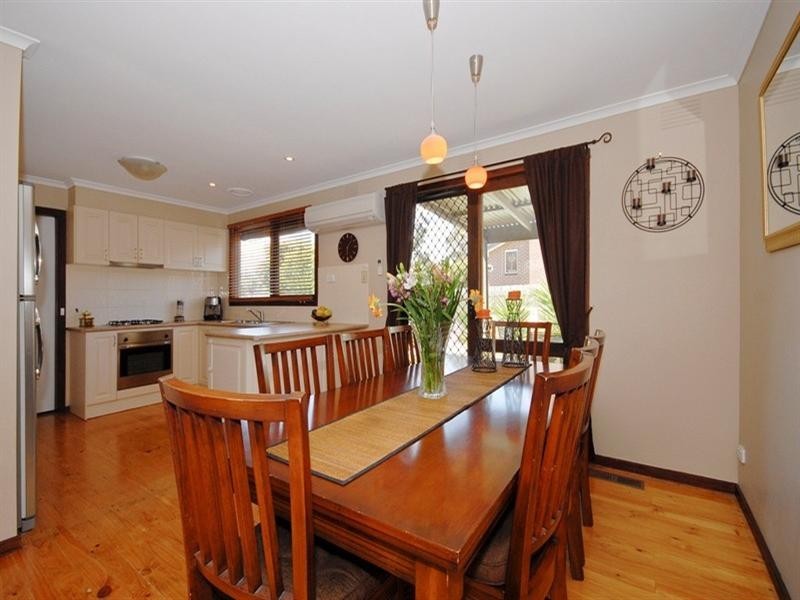 42 HARVEST Drive, Chirnside Park VIC 3116