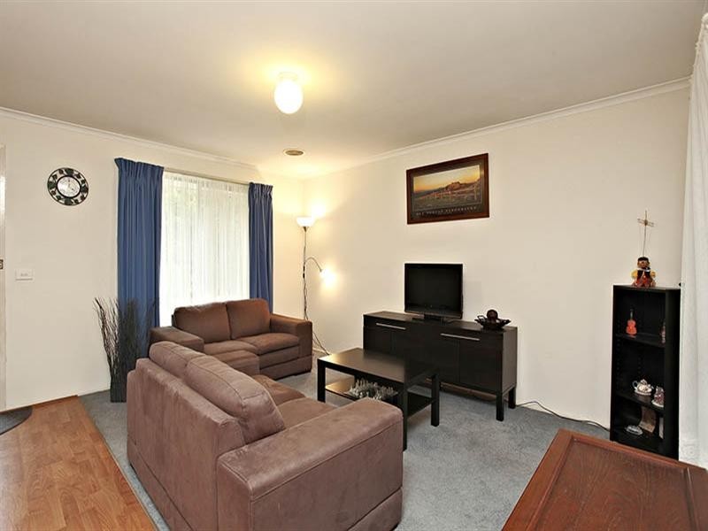 1 SCHOOL Walk, Croydon South VIC 3136