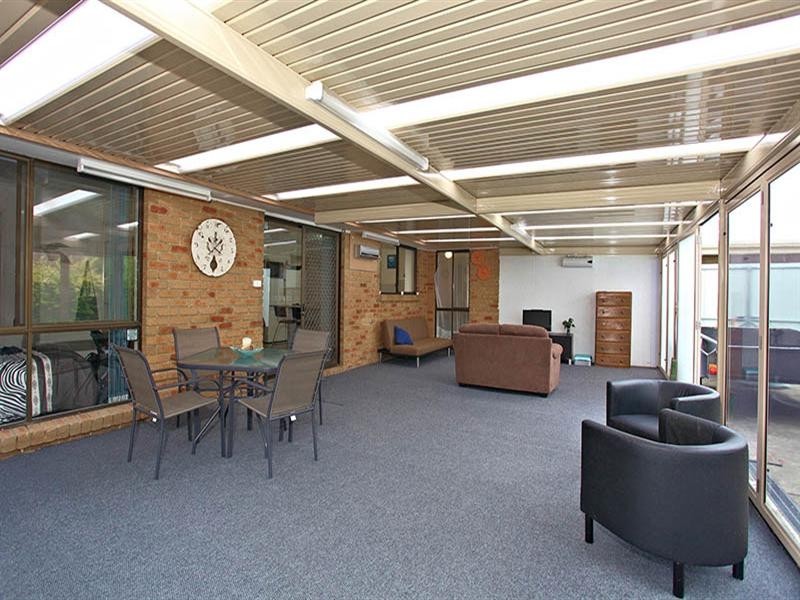 1 SCHOOL Walk, Croydon South VIC 3136