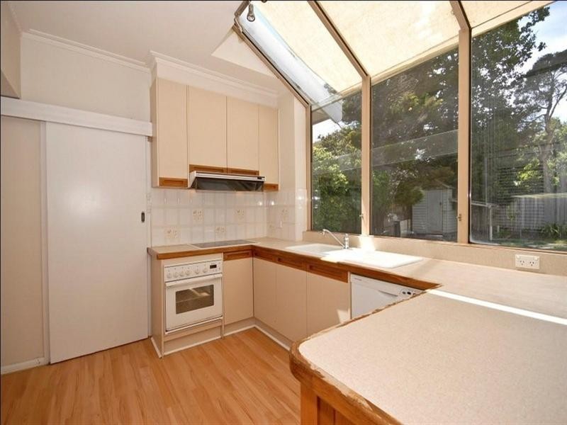 12 Gairns Court, Croydon VIC 3136