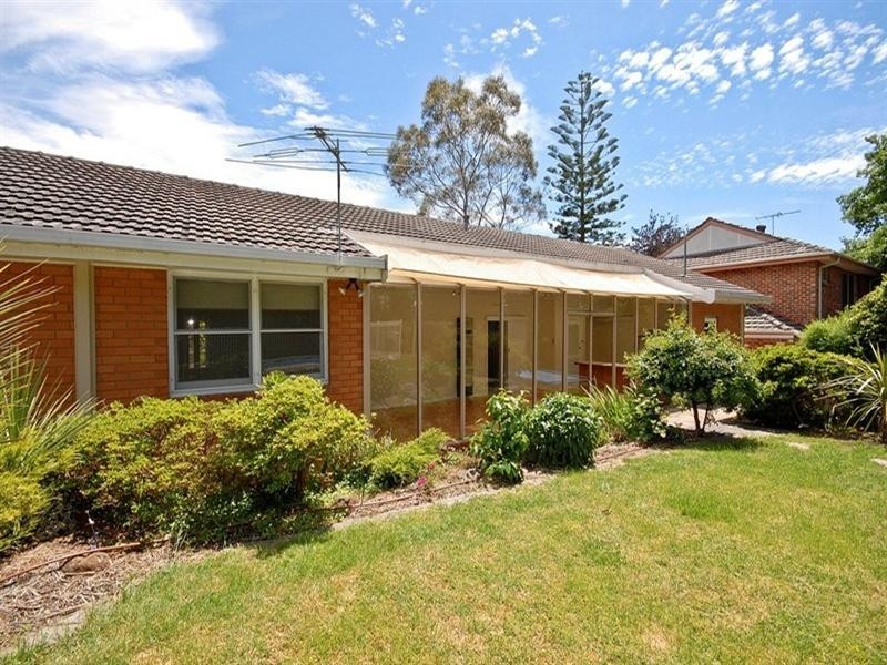 12 Gairns Court, Croydon VIC 3136