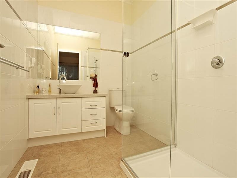 6 View Street, Croydon VIC 3136