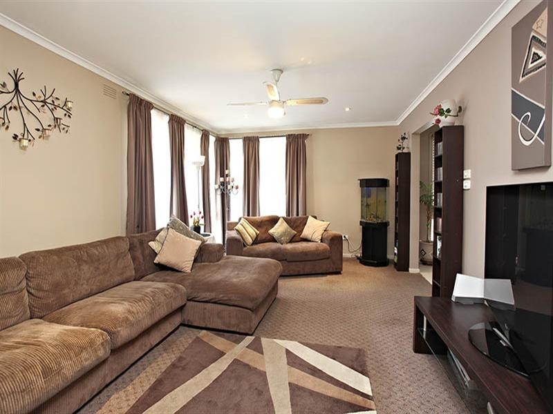 4 Arnold Street, Kilsyth VIC 3137