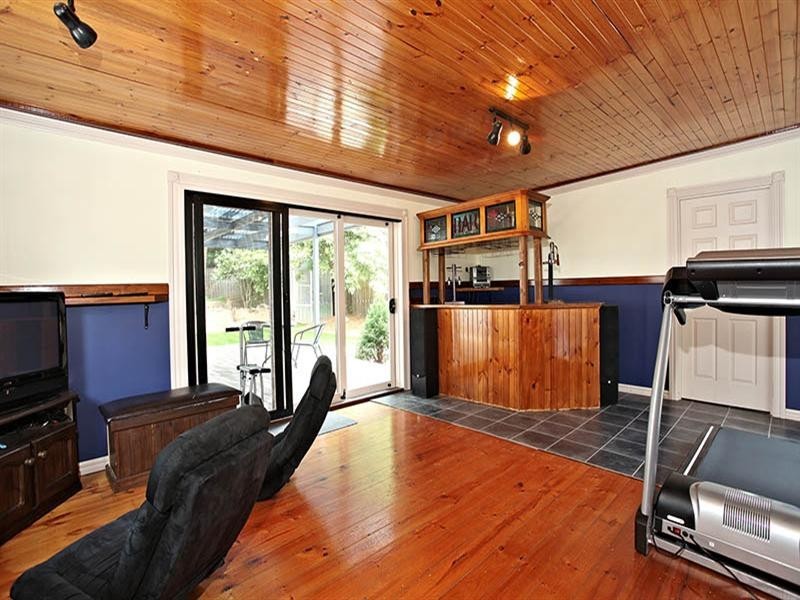 4 Arnold Street, Kilsyth VIC 3137