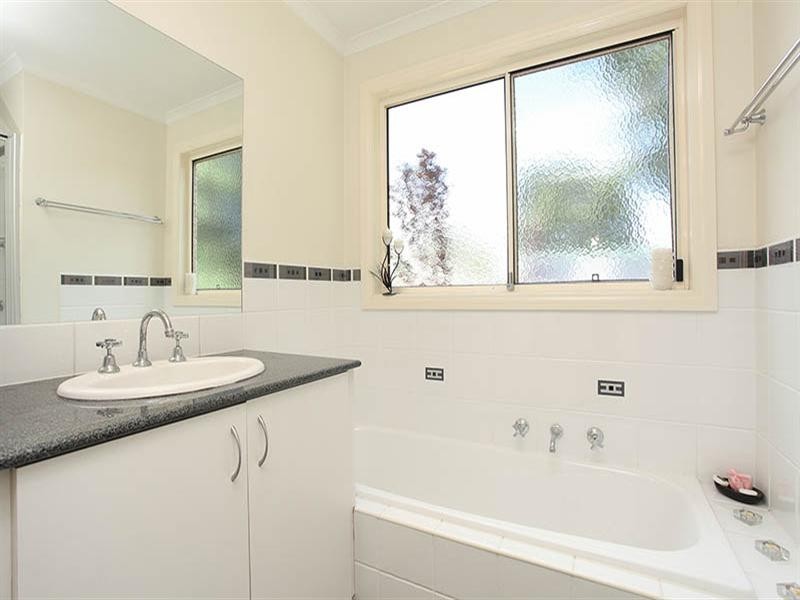 22 Anzac Street, Croydon VIC 3136